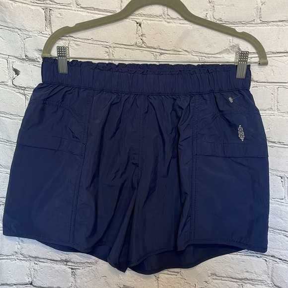 NWOT FP Movement In The Wild Shorts - Supernova - Size Small - Picture 7 of 17